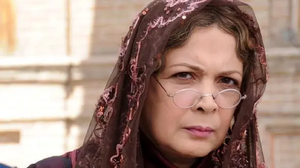 بیوگرافی زنده یاد بیتا فرهی با شاهکارش در سریالی سرزمین مادری ! + عکس های خصوصی تا مجسمه زیبایش !