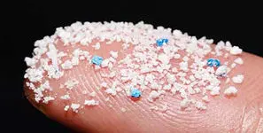 هشدار یک استاد دانشگاه درباره ریزپلاستیک‌ها؛ این یک تهدید جدی برای سلامت انسان هاست