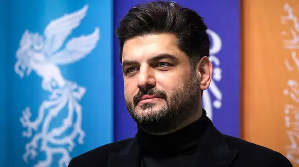 عکس های زننده و بی روسری همسر و دختر جوان سام درخشانی در ملاء عام / همه شوکه شدند!