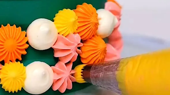 طراحی زیبای کیک + فیلم