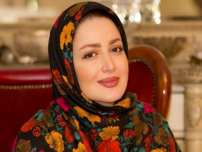 با شیلا خداداد خوش استایل باشید / نگاهی به مانتو مزونی و فوق‌العاده شیک خانم بازیگر که بیانگر هنر و اصالت هنرمند ایرانی است +عکس