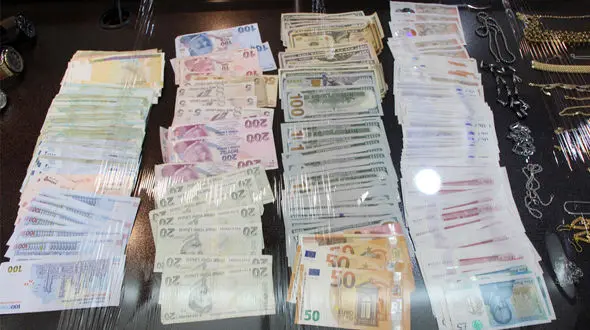 مردی برای فرار از دست زنش از بانک سرقت کرد + عکس و جزییات 