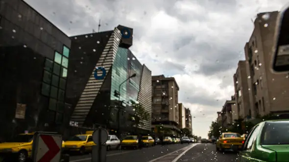 بارش های شدید و تگرگ در انتظار تهرانی ها