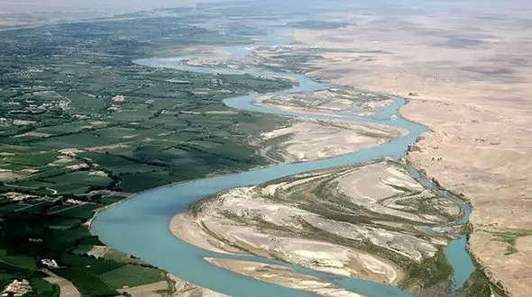 آب از آب تکان نخورد وقتی افغانستان نیمی از حقآبه هیرمند را داد/ 6میلیون تبعه افغان در ایران آب می خورند!/پیگیری حقآبه ها تکلیف وزارت نیرو است 