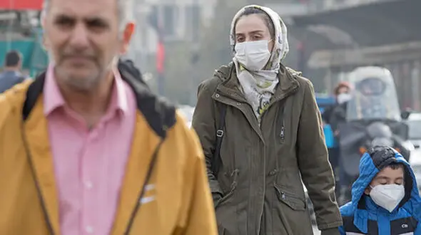 هشدار جدی همزمان با آلودگی هوا و موج ویروس‌ها | فوق‌ تخصص ریه: گروه‌ های حساس از تجمعات دوری کنند