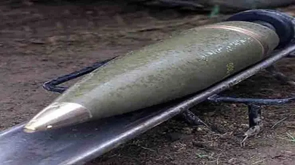 کشف و خنثی سازی تعدادی خمپاره و گلوله توپ 