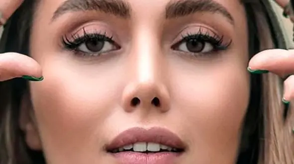 عکس بعید از شادی مختاری ! / بی کلاس بازی خانم بازیگر !