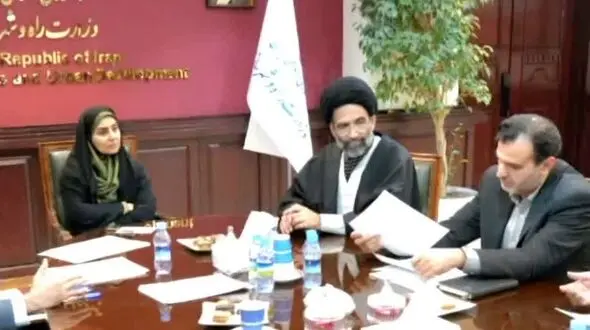 از راه‌اندازی مجدد فرودگاه کاشان تا پیگیری مسکن ملی در دیدار فرماندار کاشان و وزیر راه و شهرسازی