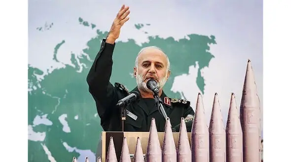 هشدار سرلشکر رشید به آمریکا و اسرائیل : مبدأ تجاوز، امکانات و پایگاه‌هایتان را هدف قرار می‌دهیم 