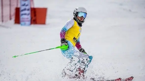 عکس سفر در زمان /  دختران اسکی‌باز تهرانی در قدیم، دنیای زنان قاجار و تیم ملی‌‌ ۱۹۵۸ توکیو 