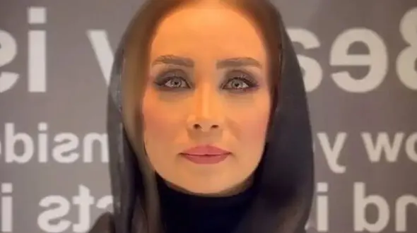 مانتوی جیغ حدیث فولادوند در عید ! / تغییر چهره خانم بازیگر بعد جدایی ! / 20 سال جوانتر شد !  + عکس