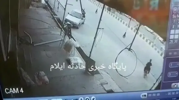 نجات معجزه آسا موتور سوار ایلامی از مرگ حتمی + فیلم لحظه حادثه