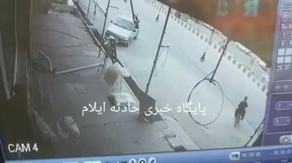 نجات معجزه آسا موتور سوار ایلامی از مرگ حتمی + فیلم لحظه حادثه