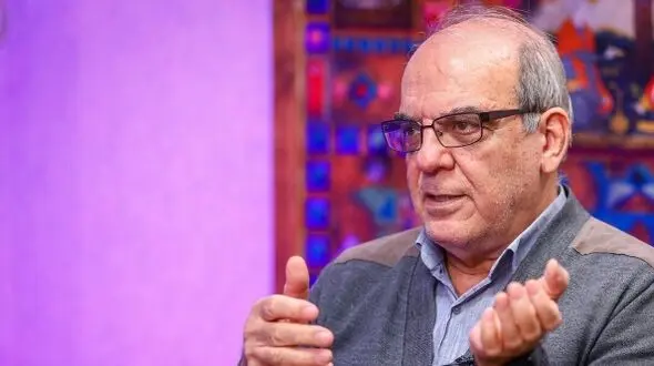 عباس عبدی: تضاد تندروها با علوم اجتماعی مثل جن و بسم‌الله؛ حفاظت از علم ضروری است