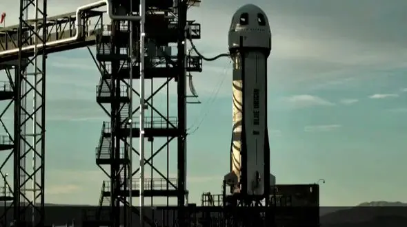 فیلم اولین زن دارای معلولیت که از سفر فضایی بازگشت