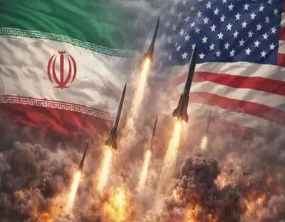 فیلم لحظه حمله موشکی به اداره پست آذرشهر و خونسردی عجیب رانندگان در یک قدمی انفجارها