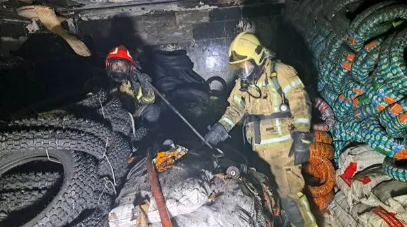 آتش سوزی بزرگ در میدان راه آهن تهران + فیلم