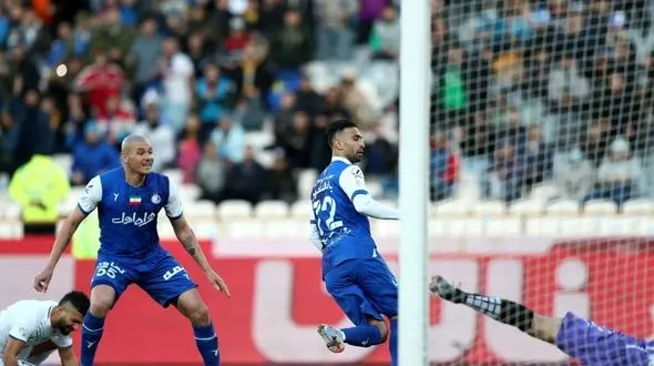 ناجی استقلال از روی نیمکت آمد/ صعود آبی ها به جمع 8 تیم پایانی جام حذفی