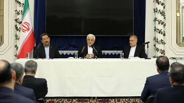 عارف: ایران‌هراسی تاثیری در افکار عمومی مردم روسیه نداشته است