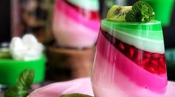 دسر لیوانی با ژله 