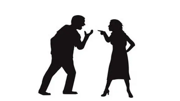 درگیری زوج کرمانشاهی بخاطر سرقت گوشی دخترشان / قاضی وساطت کرد + جزئیات