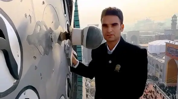 فیلم نحوه تنظیم ساعت حرم امام رضا(ع)