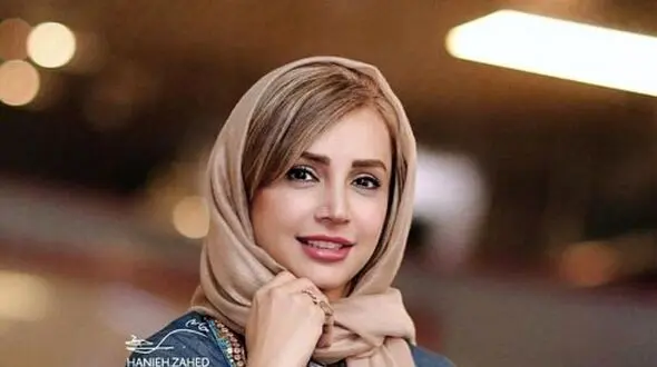 گلدان های رومیزی خاص شبنم قلی خانی یکتای هشت و نیم دقیقه / دکور خونش خیلی شیک و باکلاسه / این خونه نیست رسما قصره...