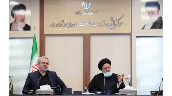 وزارت صمت نباید در قامت خودروساز ظاهر شود / بسیاری از بازارهای منطقه به ما تعلق دارد