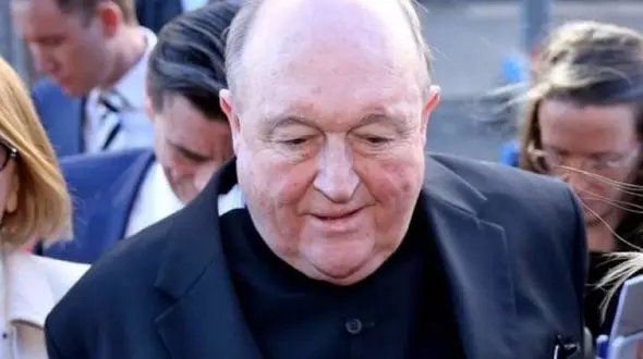 اقدام شیطانی در مکان مذهبی + عکس 