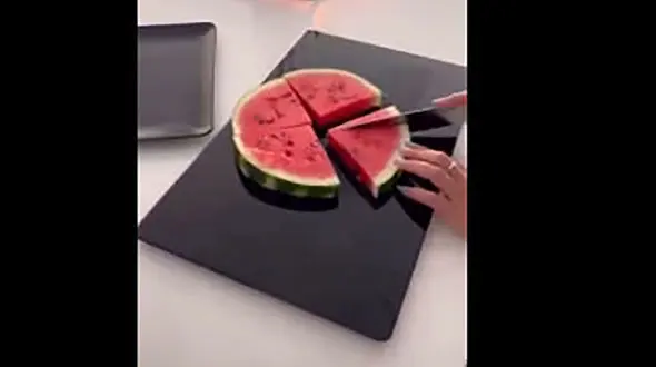 20 تکنیک برش هندوانه که مهمانی‌ های تابستانی شما را هیجان‌ انگیز می‌ کند!