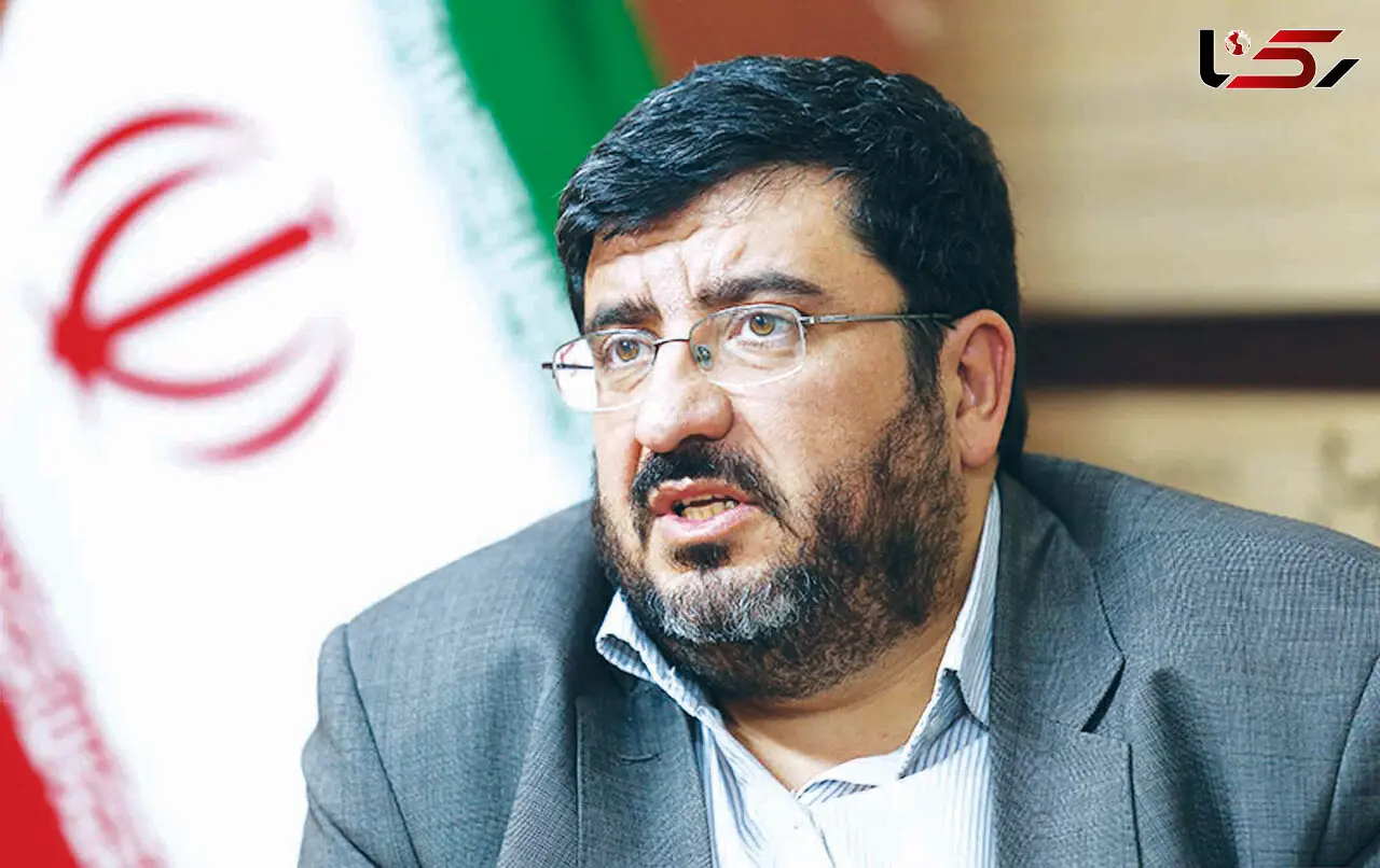 فواد ایزدی: ارتباط راحت با مخاطبان انگلیسی زبان، از مزیت‌های آقای ظریف است