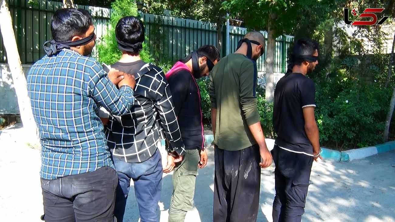 بازداشت 5 مرد در یک قدمی گنج قدیمی در فارس + عکس