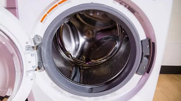 انفجار ناگهانی ماشین لباسشویی در خانه یک زن + عکس