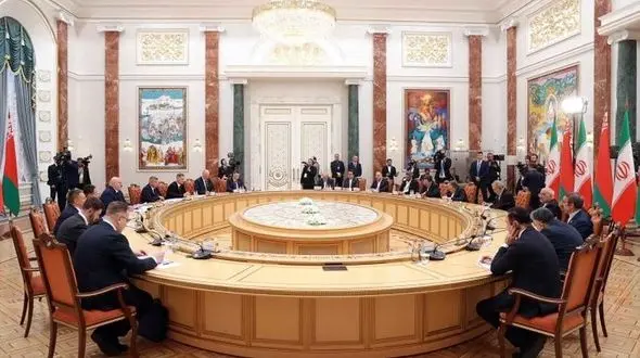 پزشکیان: روابط ایران و بلاروس باید عمیق‌تر و پایدارتر پایه‌ریزی شود/ اجرای توافقات میان دو کشور را شخصاً پیگیری خواهم کرد