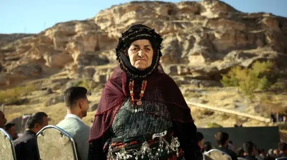 عکس‌ های دیدنی از جشن مهرگان در دل غار کرفتو دیواندره