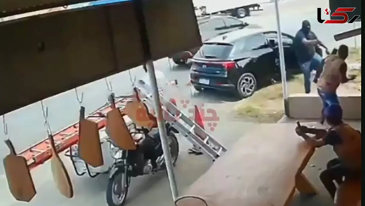 فیلم لحظه قتل رئیس باند مواد مخدر توسط مردان نقاب دار
