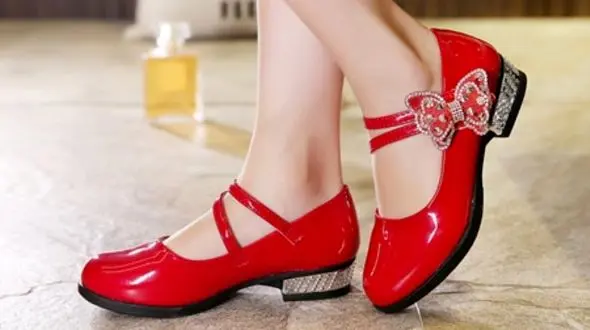 مدل های جدید ﻿کفش مجلسی و اسپرت برای دختر بچه های شیک پوش +عکس