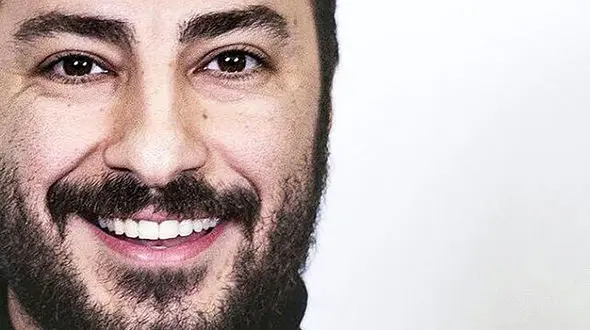 نوید محمدزاده حاجی فیروز شد/ رقص ریز آقای بازیگر در میان جمعیت+ فیلم