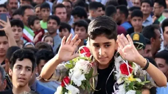 فیلم آواز محلی /  علی طولابی با خوندنش همه رو محو و مبهوت خودش کرد خدای استعداد