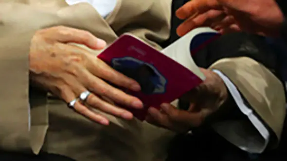 خاطره مقام معظم رهبری از دریافت اجازه از امام راحل برای حضور در جبهه