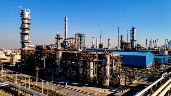 تقدیر رئیس فراکسیون فرهنگ ایثار و شهادت مجلس شورای اسلامی از هلدینگ پتروپالایش اصفهان/ یکهزار نفر از ایثارگران تبدیل وضعیت شدند