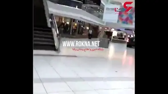 وحشت مردم از ورود خودروی شاسی بلند به یک فروشگاه / رانندگی دیوانه وار + فیلم