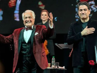 فیلم آواز باشکوه همایونی/  همایون شجریان به یاد پدرش مرغ سحر خوا ند  / ایرانیان کانادا از خود بی خود شدند
