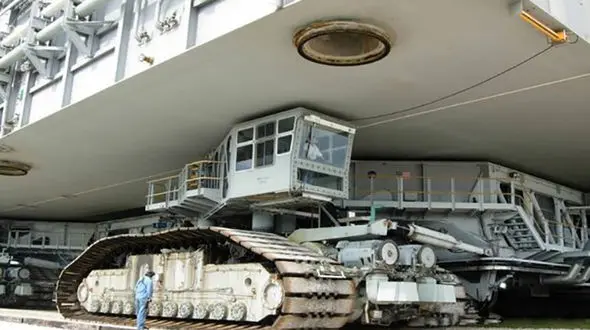 ماشینی برای جابه جایی غول‌های فضایی +عکس
