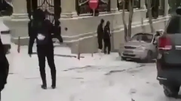 سرسره بازی ماشین ها در شمال تهران / 3 فیلم کوتاه