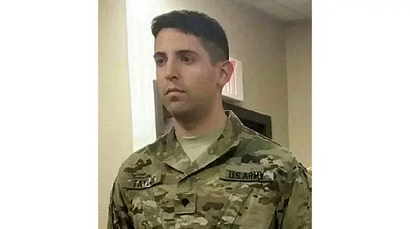 جنازه سرباز جوان در پادگان کشف شد +عکس