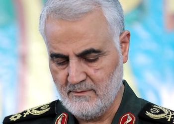 سفر در زمان؛ ظاهر متفاوت «سردار سلیمانی» در یک مراسم خصوصی؛ دهه 90