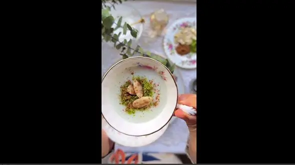 طرز تهیه دسر خوشمزه به سه زبان + فیلم