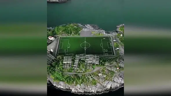 استادیوم شناور روی آب چه شکلی است؟ + فیلم