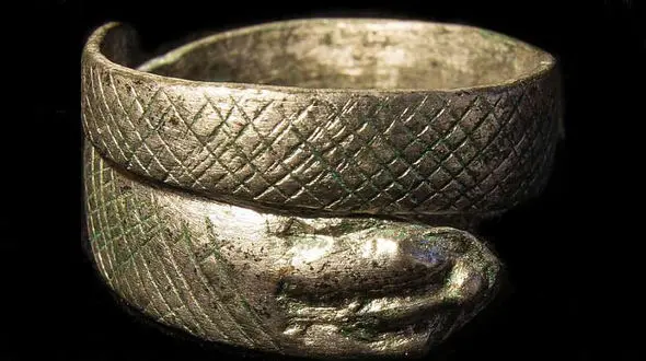 کشف آثار باستانی 2 هزار ساله درجاده ای در بریتانیا